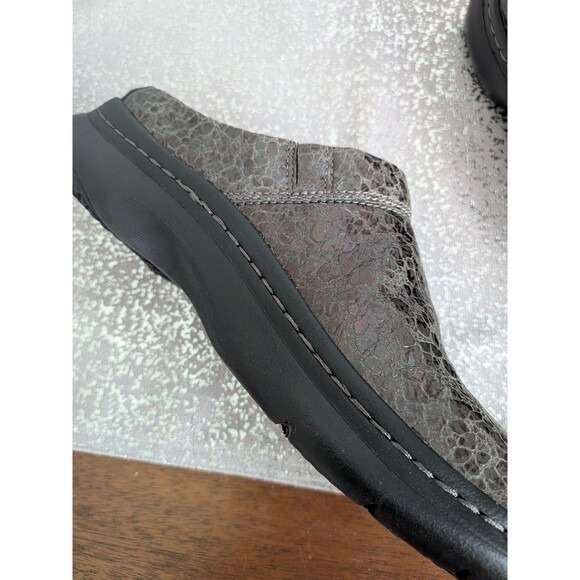 Clarks Pro Clog Womens 9 M Professional Gunmetal Gray Shimmer Leather Shoe Comfy - Picture 9 of 10
